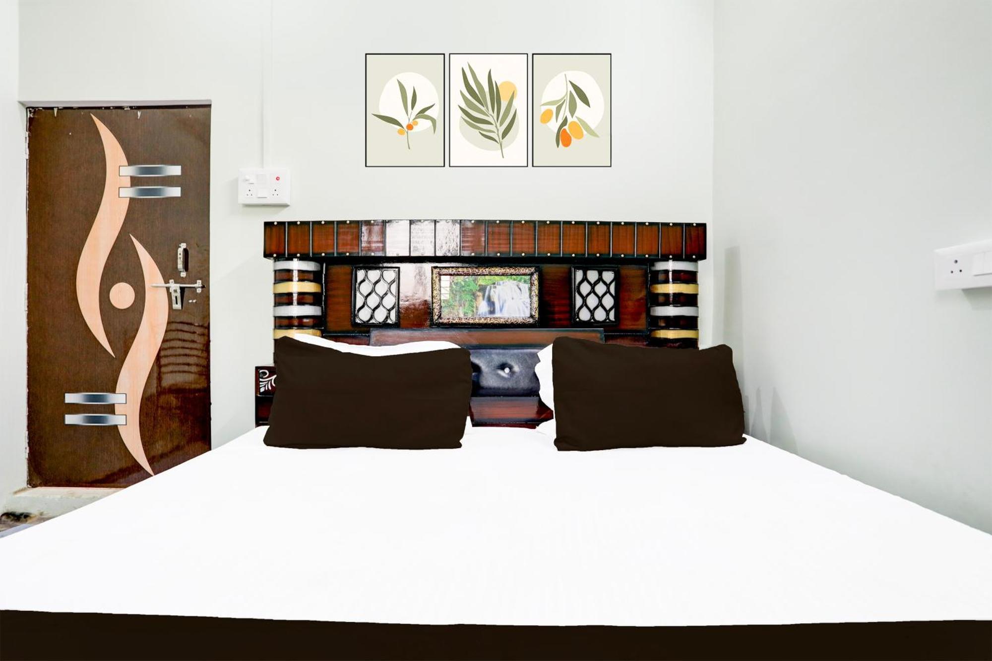 Hotel O V.K. Hotel Prayagraj Exterior photo