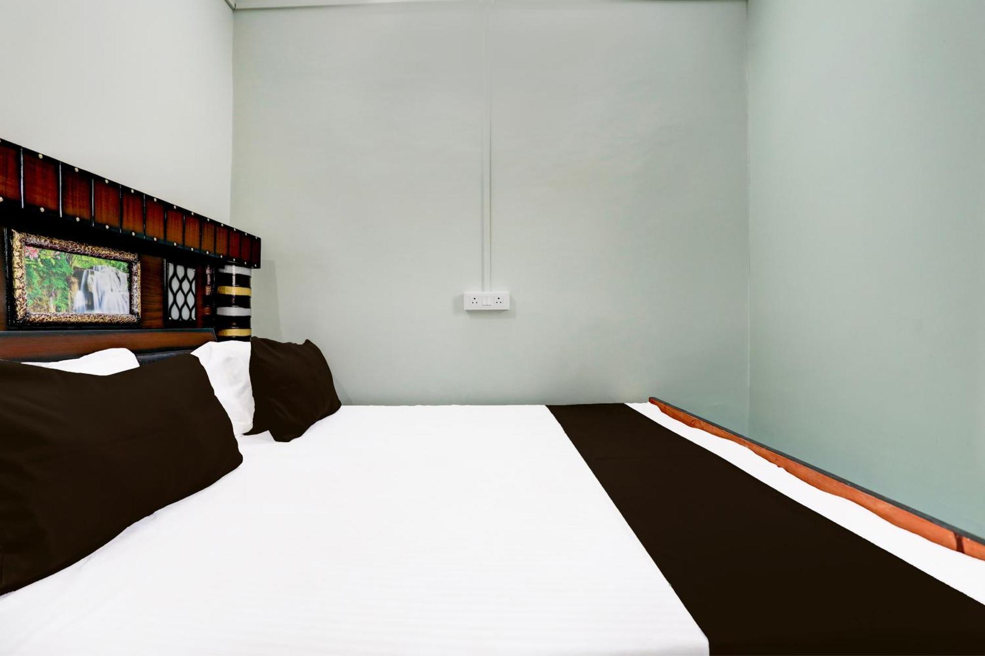 Hotel O V.K. Hotel Prayagraj Exterior photo